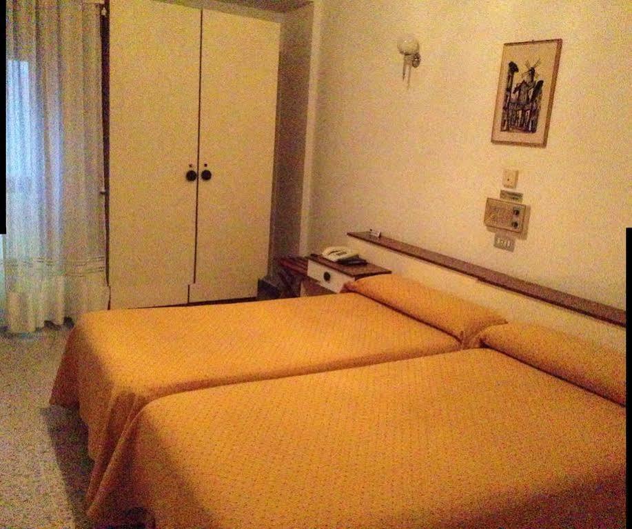 Hotel Puente De Los Santos Tapia De Casariego Kültér fotó