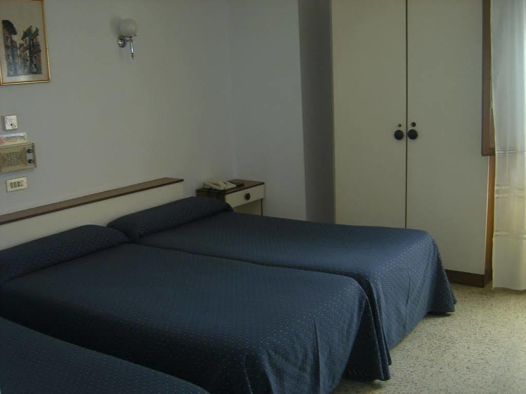 Hotel Puente De Los Santos Tapia De Casariego Kültér fotó